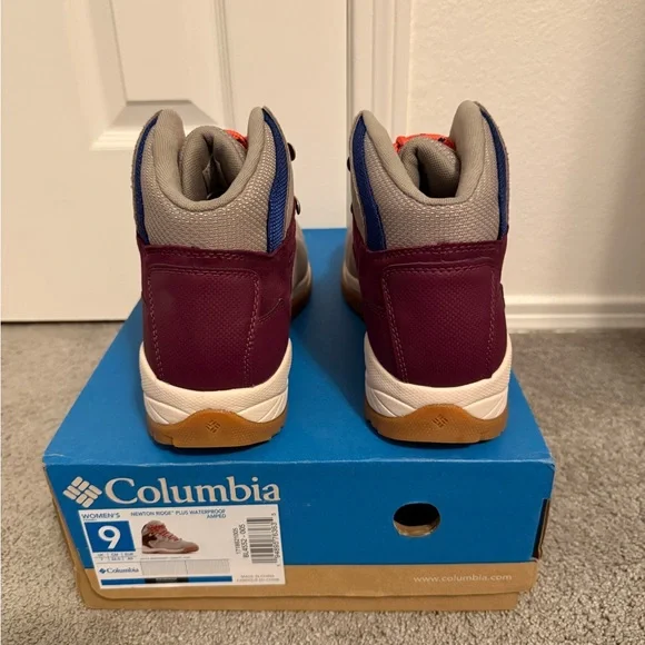 Columbia Women's Hiking Boots NWT - Picture 2 of 7